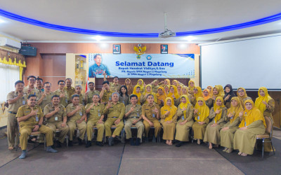 Selamat Datang Bapak Hendrat Vidityo, S.Sos. - Plt. Kepala SMA Negeri 2 Magelang